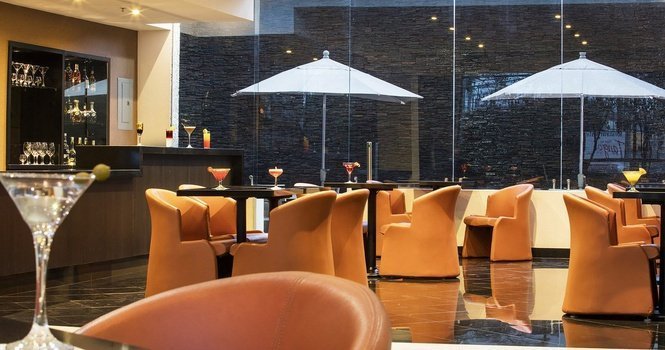 Lobby bar Hotel Urban Aeropuerto Ciudad de México Cidade do México